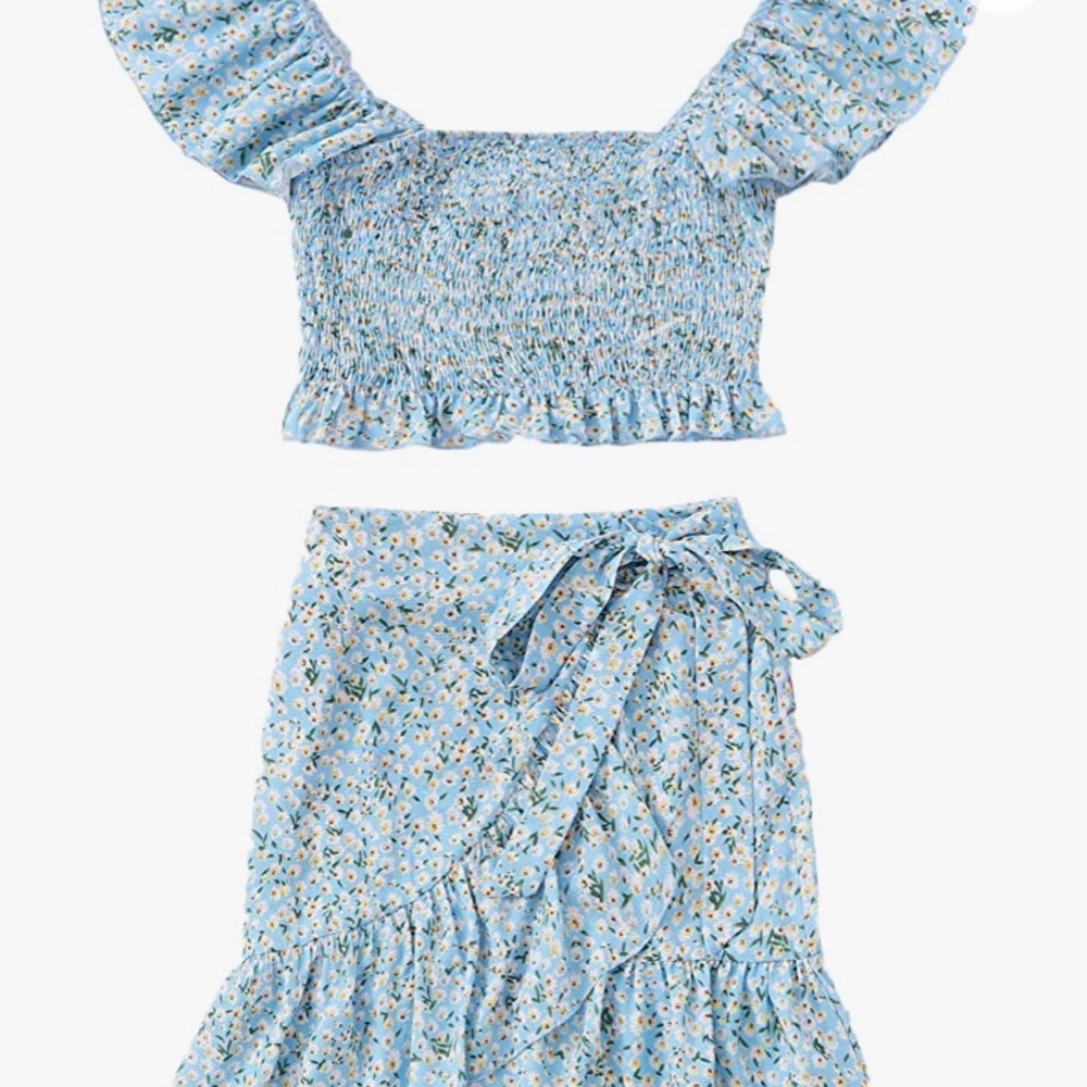 Never worn two piece super cute set